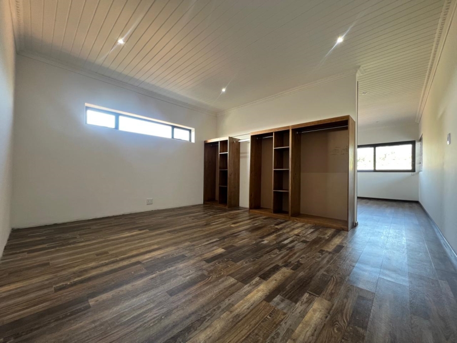 5 Bedroom Property for Sale in Royalston Residential Estate and Wildlife Reserve Eastern Cape